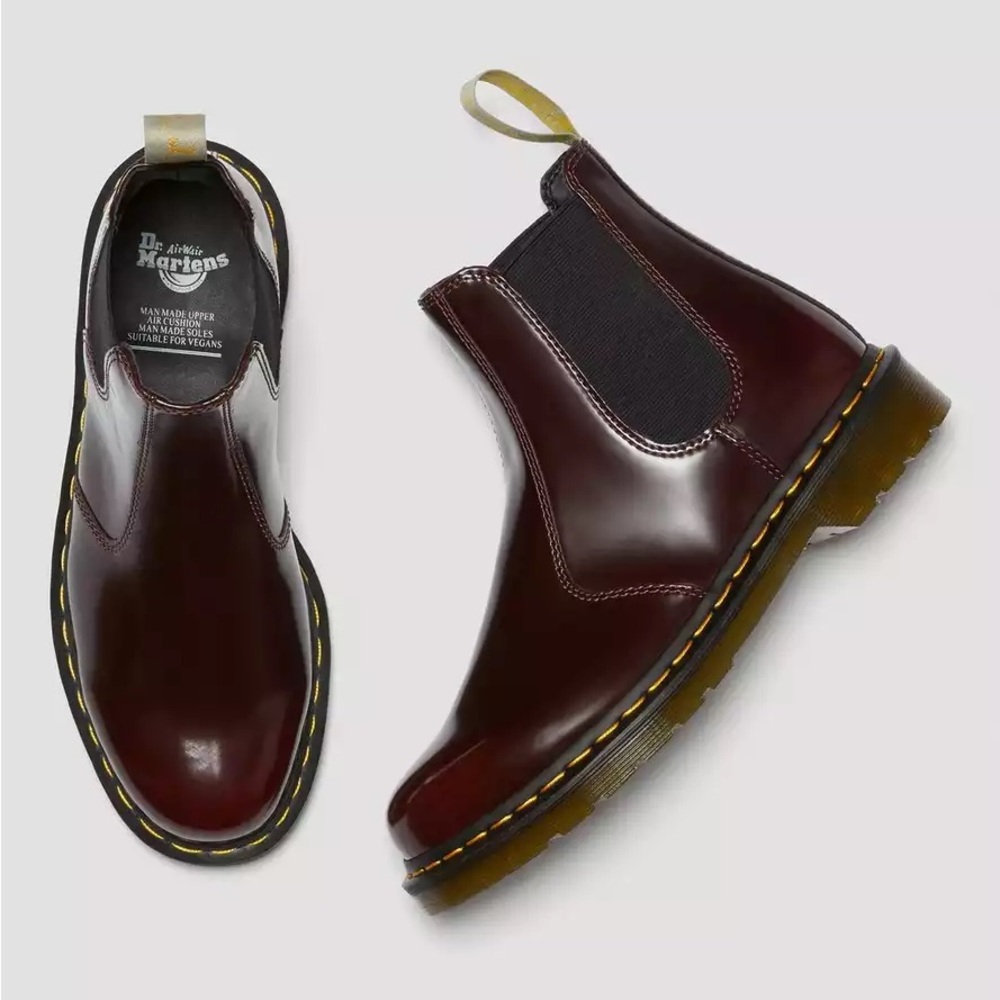 Dr Martens Vegan Chelsea Size 9 new